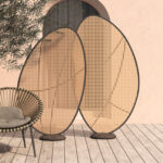 ALUMINUM SCREEN DIVIDER KOMORABI (L) SM6180 ANTHRACITE FRAME-WICKER IN BEIGE 110x33x199Hcm. - Image 2